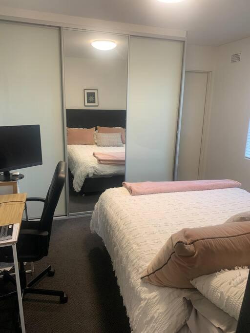 Homely In A Fantastic Location! Apartment *